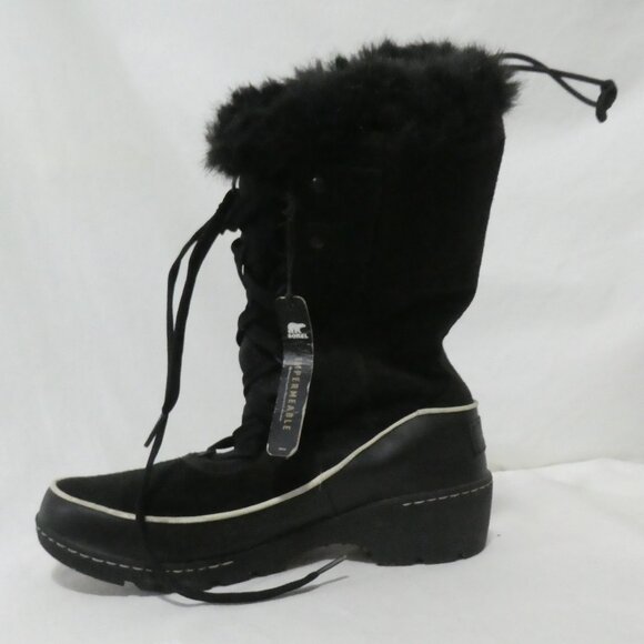 SOREL - Waterproof | 10.5 inch bottom sole measured | Stylish Black Winter Boots - Picture 4 of 12